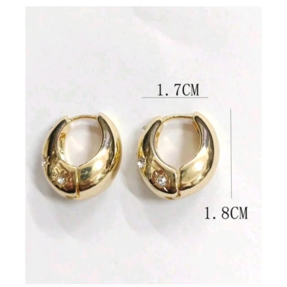 NEW! Anthropologie Celestial Diamond Stars Huggie Hoop Gold Earrings - Picture 2 of 3